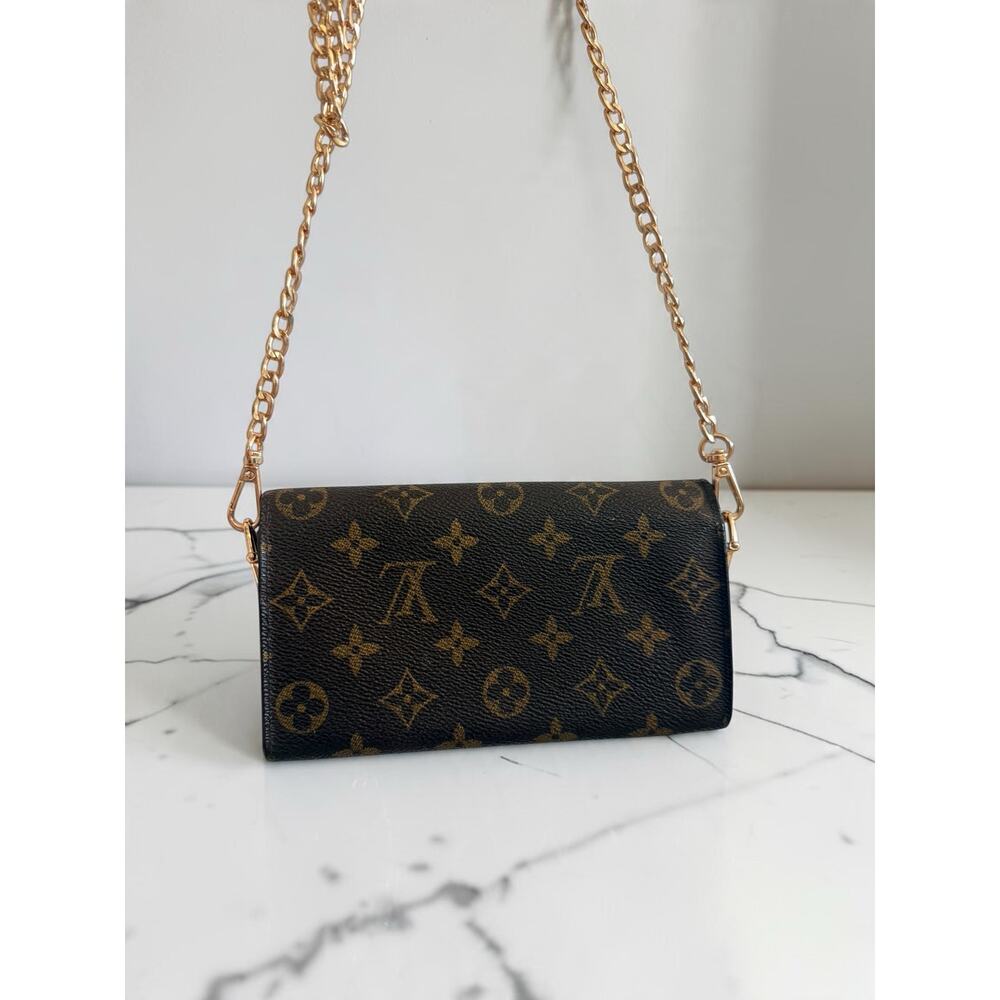 Louis Vuitton Sarah Wallet on Chain w/ COA - Picture 11 of 13